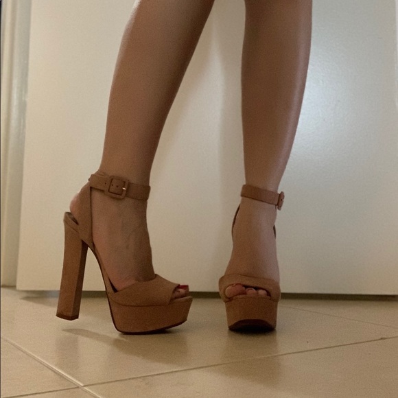 Idore (shoes) - Picture 1 of 1